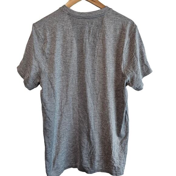 Harley Davidson Activewear Shirt Mens Size Large Grey Stretch Gym Biker - Picture 2 of 8